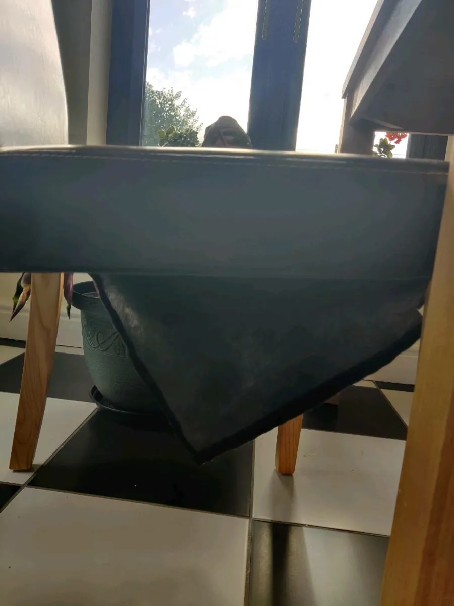 Free kitchen table and chairs - Image 3