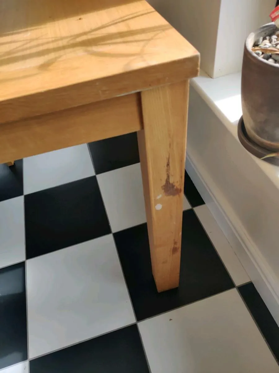 Free kitchen table and chairs - Image 4