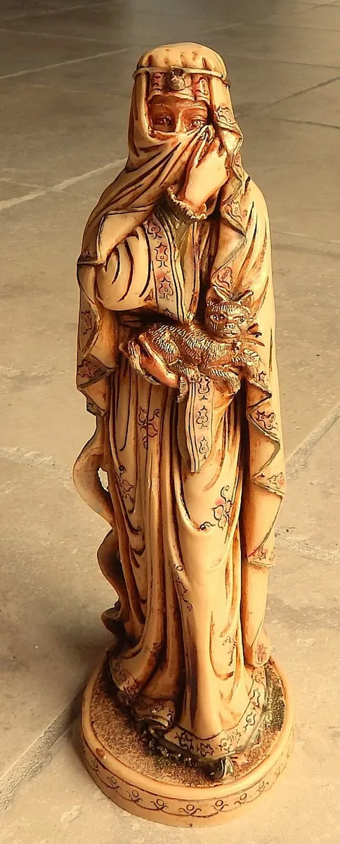 Pair of Middle Eastern Figurines - Image 2