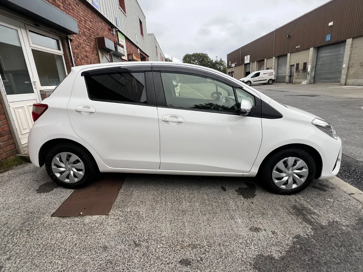 Toyota Vitz 1.0L 2019 - Image 4