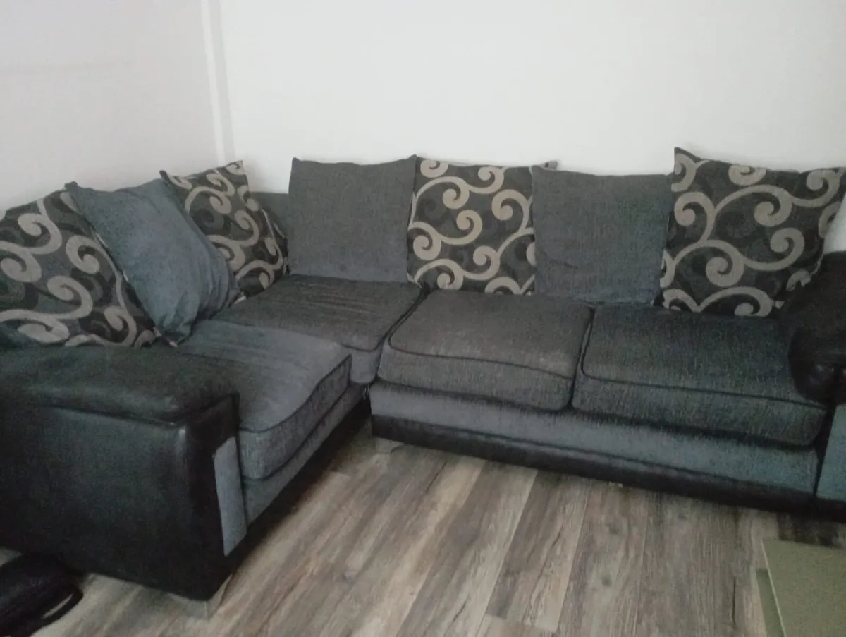 Couch - Image 1