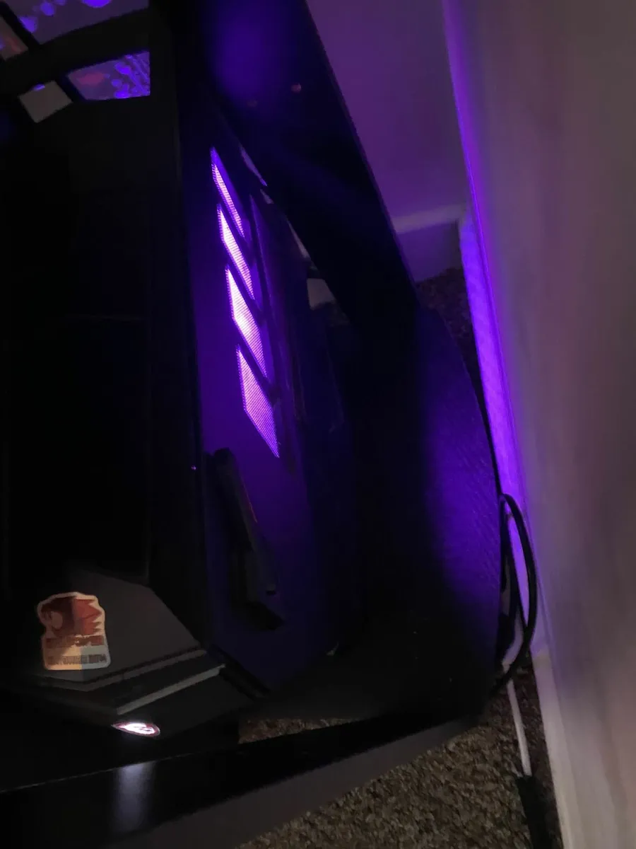 PC SETUP - MICROPHONE, MONITOR, MOUSE, TABLE - Image 2