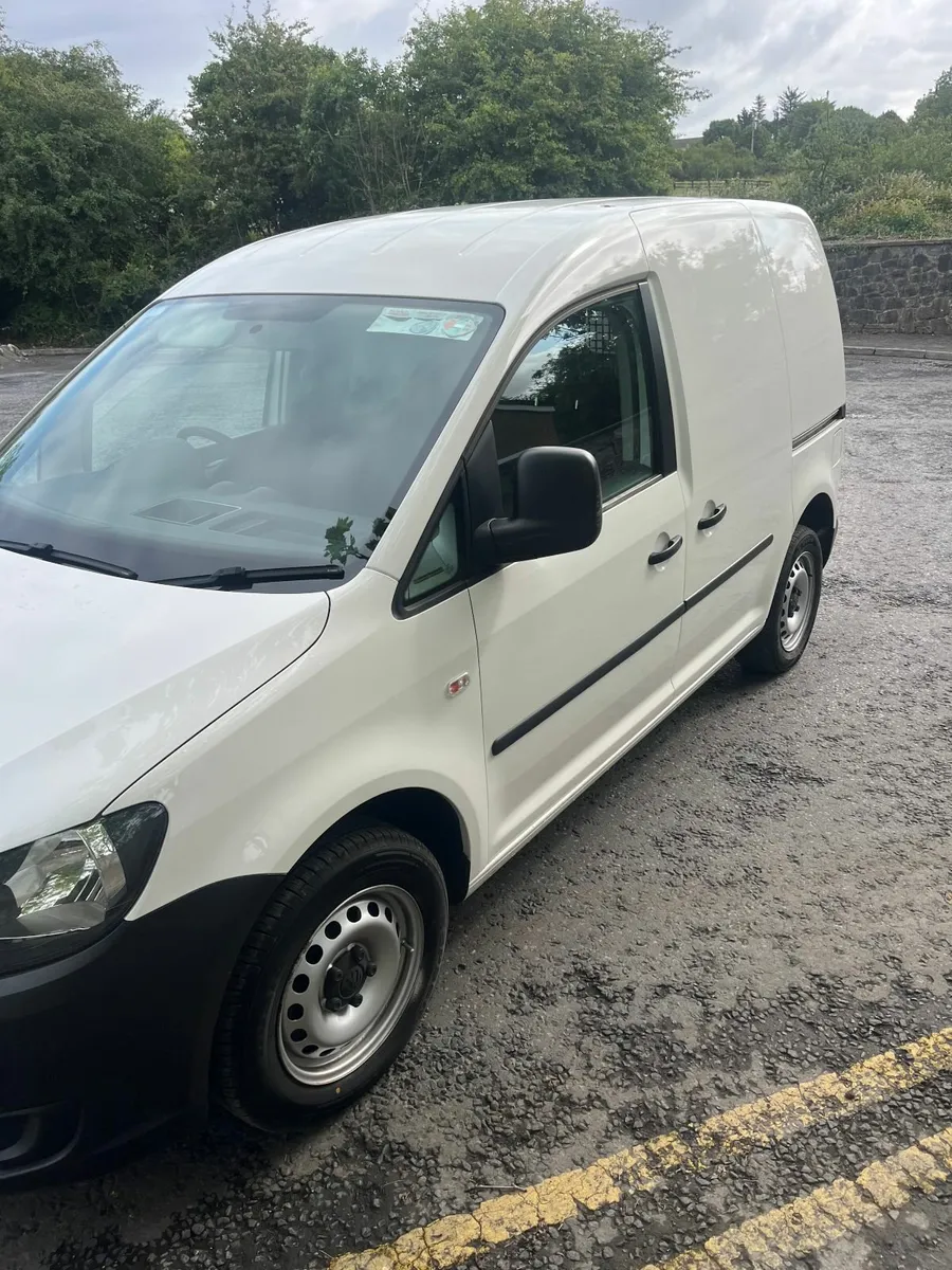 Volkswagen Caddy 2016 - Image 2