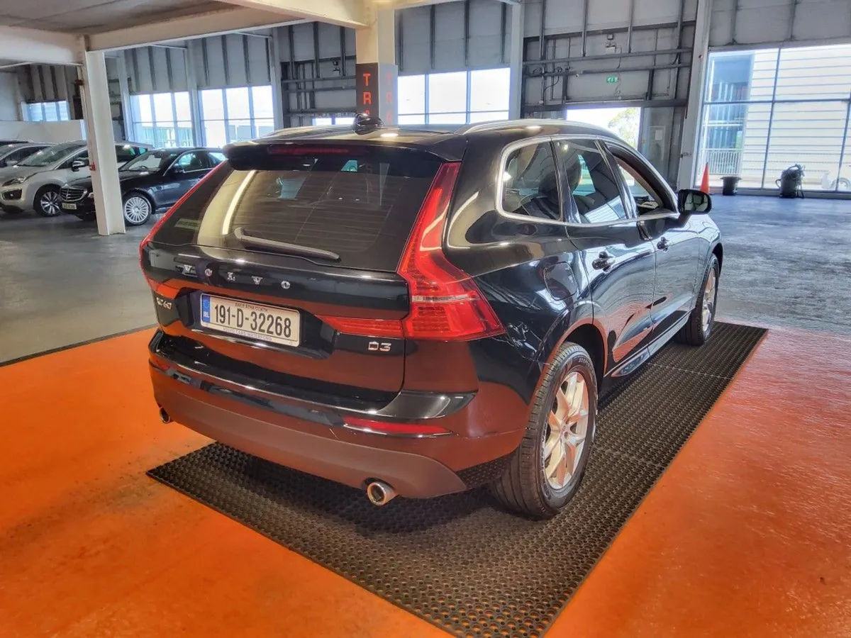 Volvo XC60 D3 (150hp) FWD Momentum Manual - Image 3