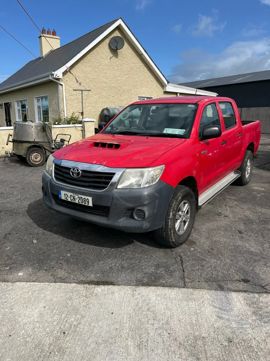 12 hilux - Image 1