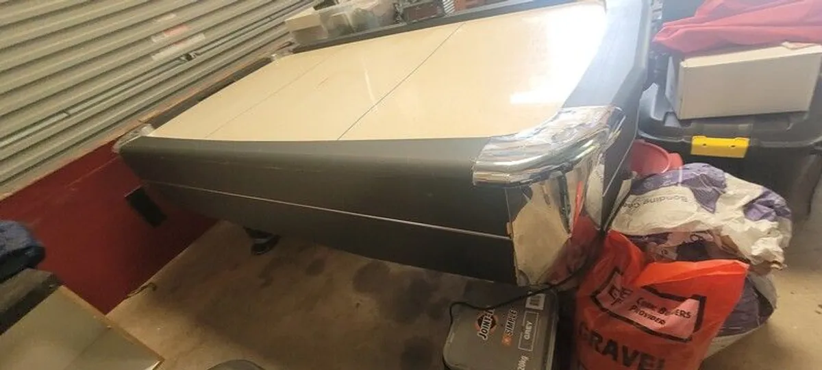 Air Hockey table 7ft. Read ad - Image 1