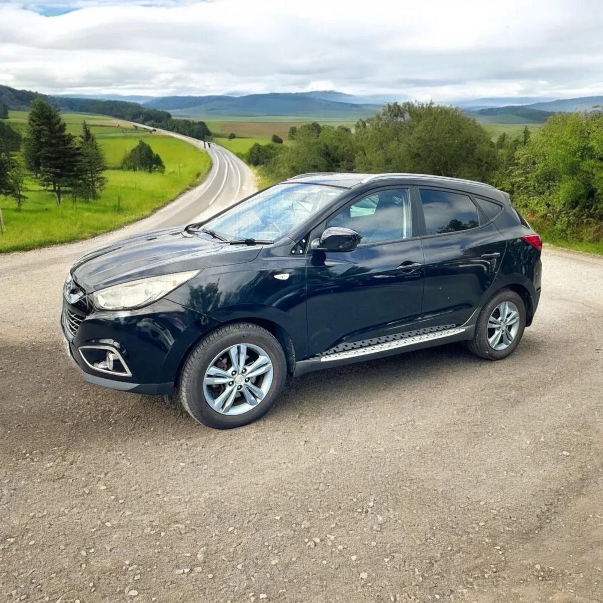 Hyundai ix35 1.7 Diesel Celebration LE 2WD 115hp - Image 3