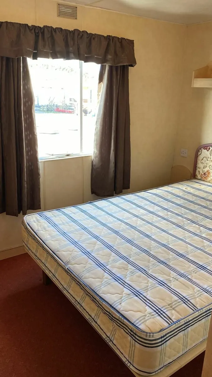 Mobile Home - 3 Bedroom - Image 2