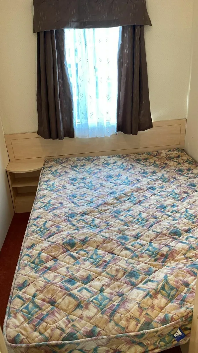 Mobile Home - 3 Bedroom - Image 4