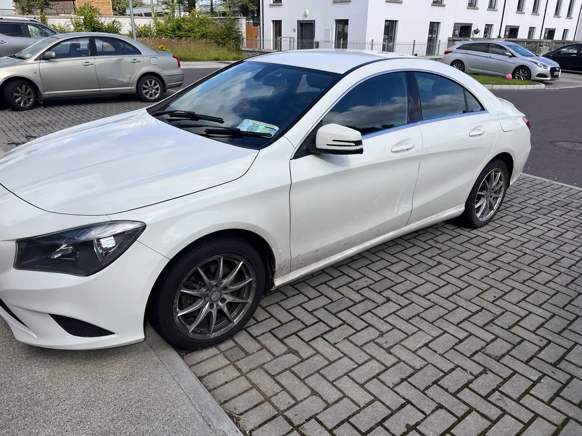 Mercedes-benz CLA 180 - Image 1