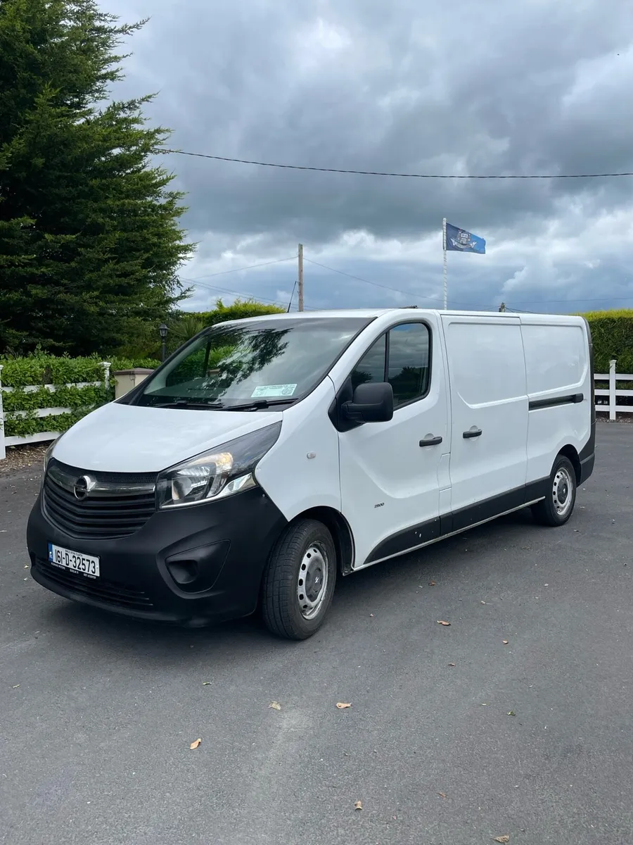 2016 vuaxhall vivaro LWB tax 8/25 doe 5/26 - Image 2