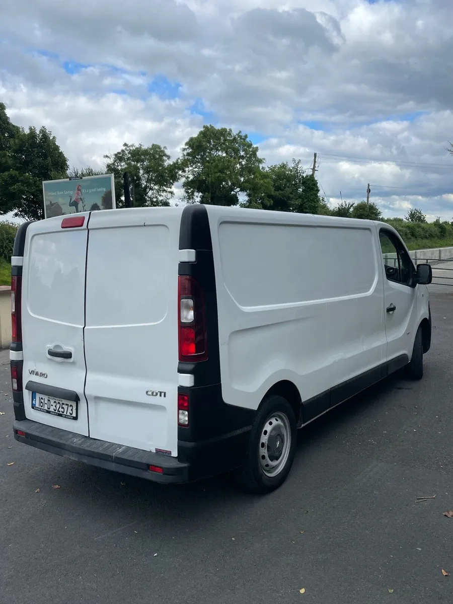2016 vuaxhall vivaro LWB tax 8/25 doe 5/26 - Image 4