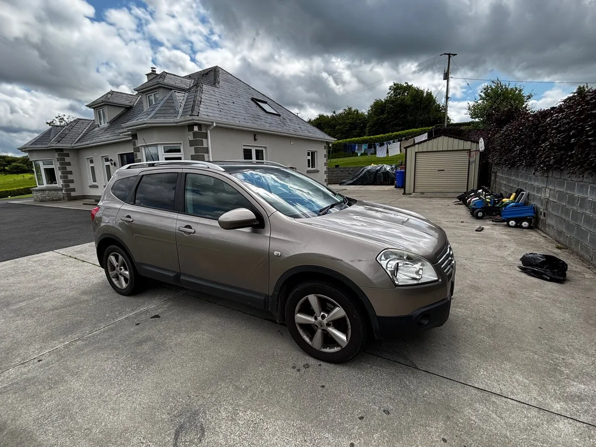 Nissan Qashqai+2 - Image 1