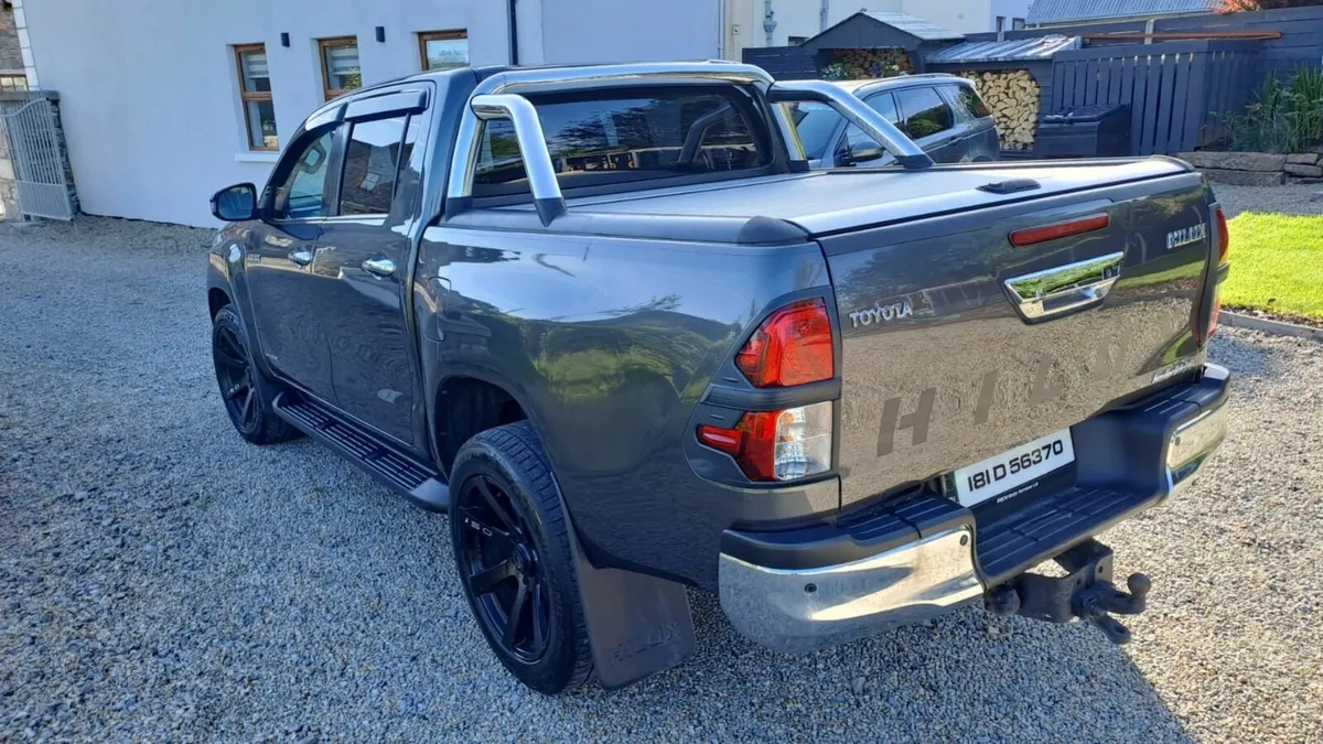 Toyota Hilux 2018 No Vat to be added - Image 4