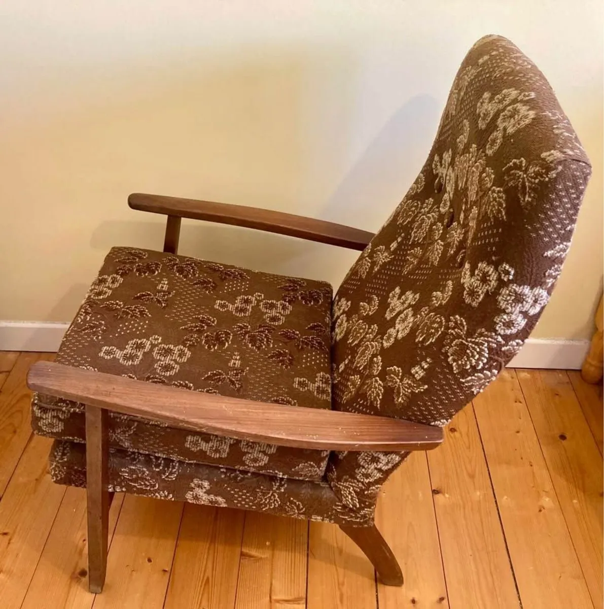 Vintage  Armchair - Image 3