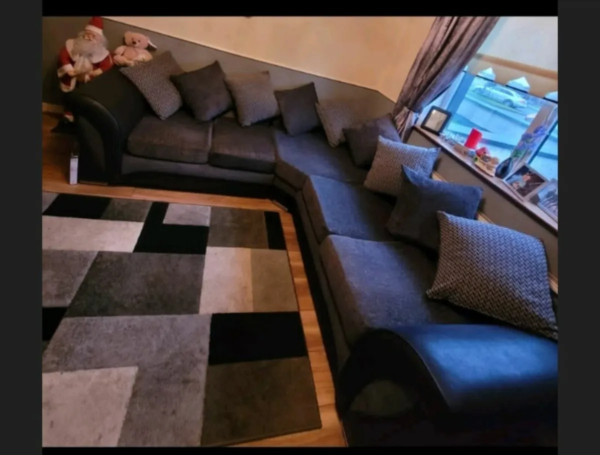 Corner Sofa - Image 1