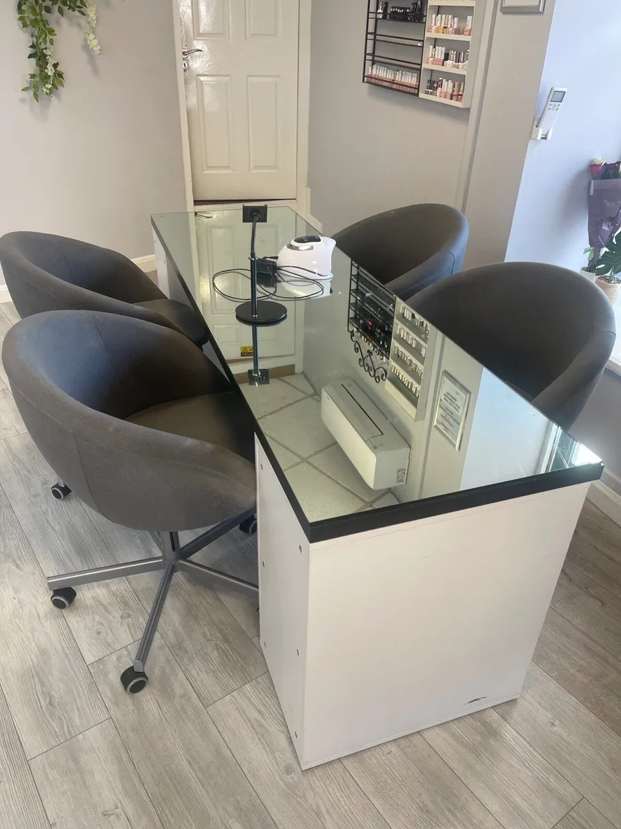 Manicure table - Image 2
