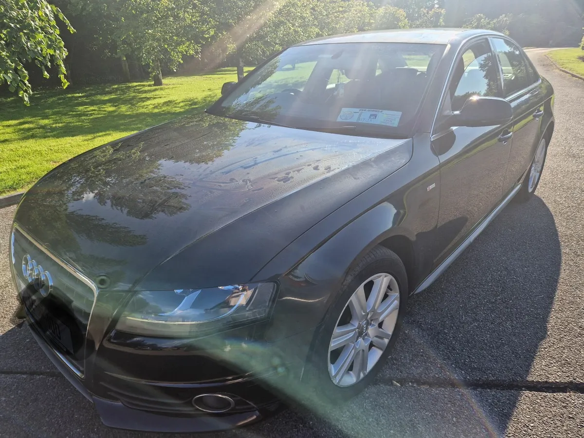 Audi A4  S line TDI 120 SE, 2012 - Image 1