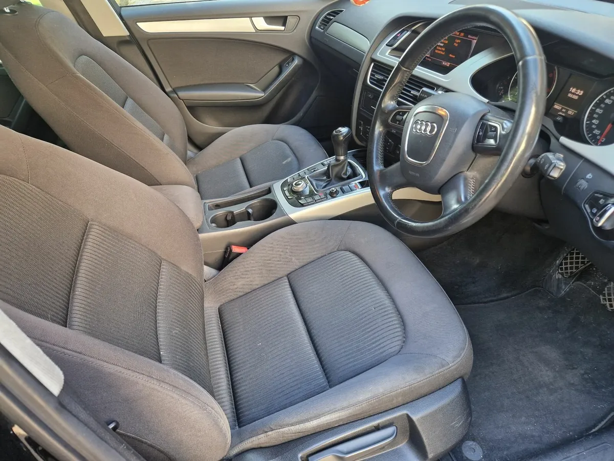 Audi A4  S line TDI 120 SE, 2012 - Image 3