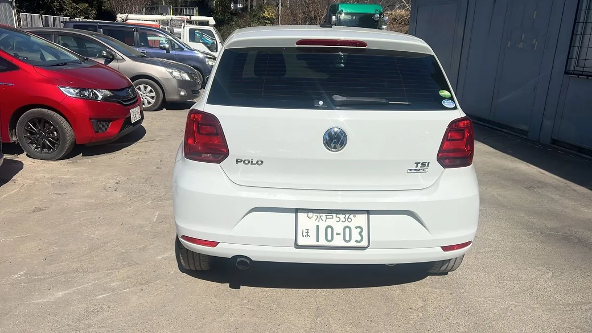 Volkswagen Polo 2017 newly arrived with warranty - Image 3