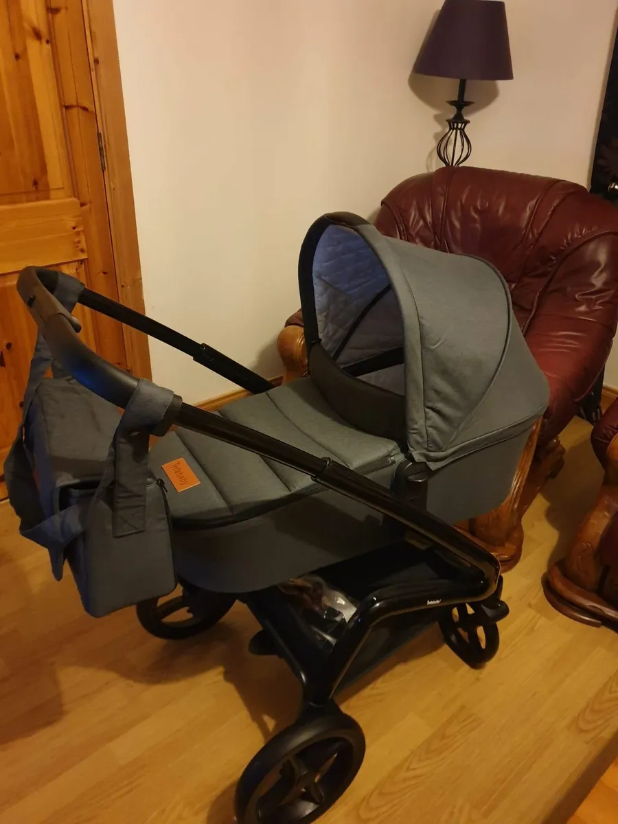 Pram & Buggy - Image 3