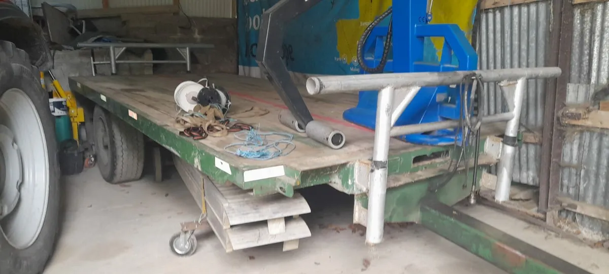 18x8 bale trailer - Image 1