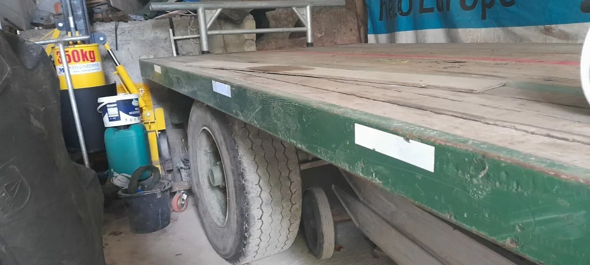 18x8 bale trailer - Image 2
