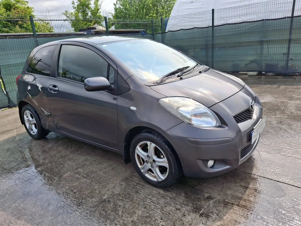 2010 Toyota Yaris  1.0 Petrol. Drive away - Image 2