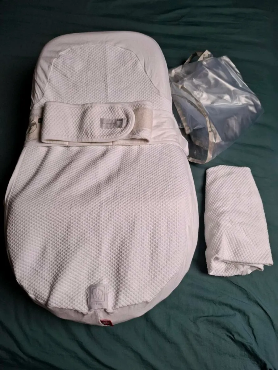 2 x Red Castle cocoonbaby - Image 1