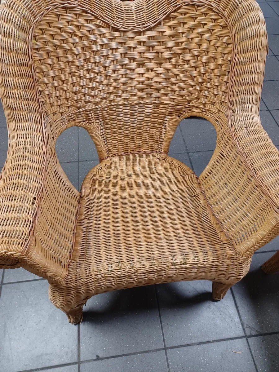 Wicker furniture - Image 1