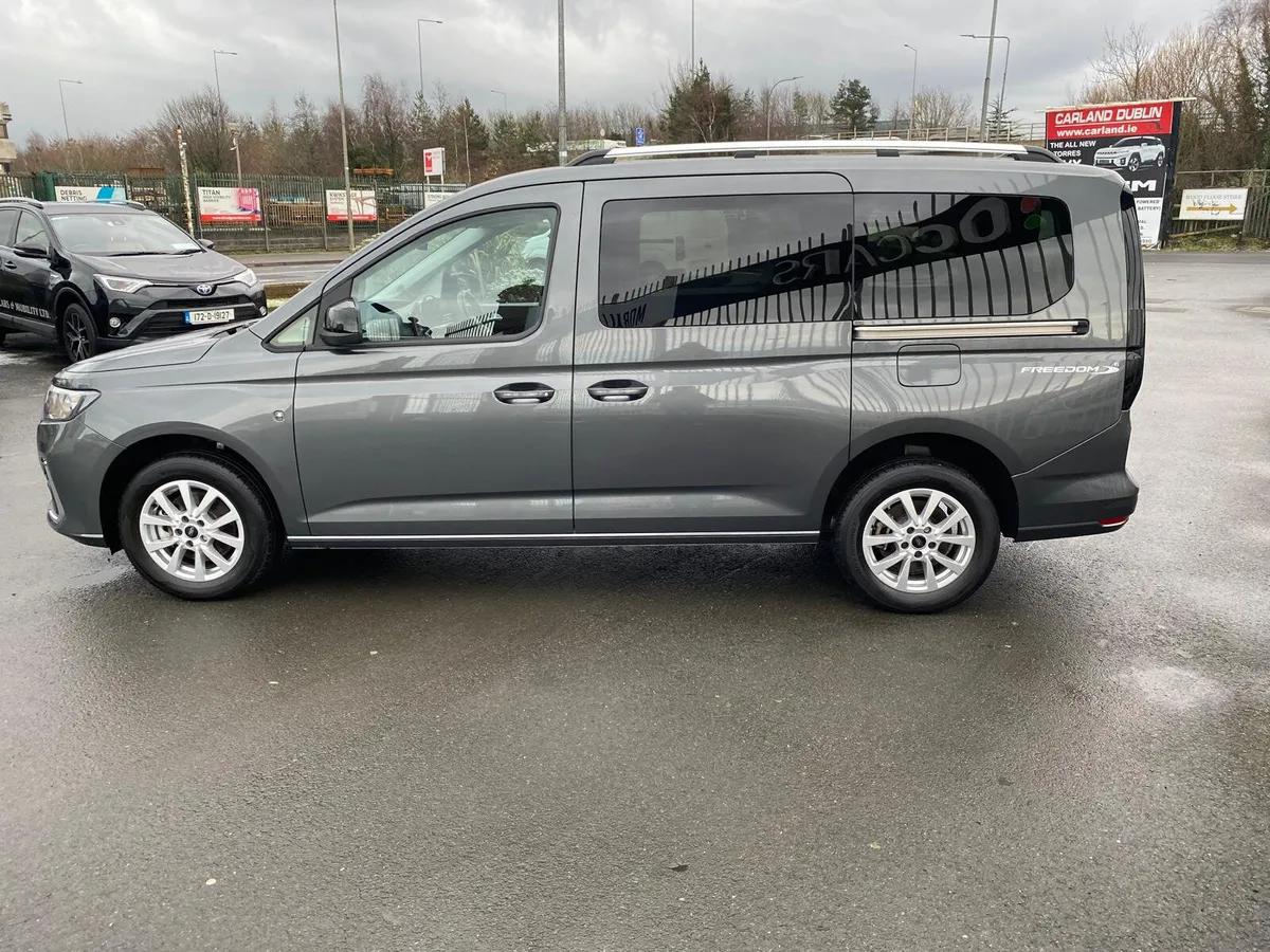 2024 Ford Grand Connect Freedom - Taxi Spec - Image 4