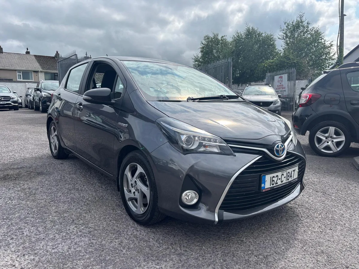 Toyota Yaris 2016  HYBRID - Image 1