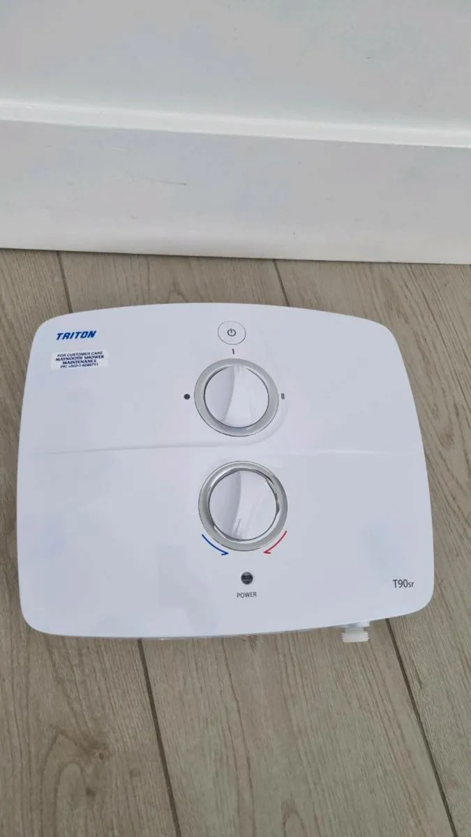 Triton T90sr Electric Shower - Image 1