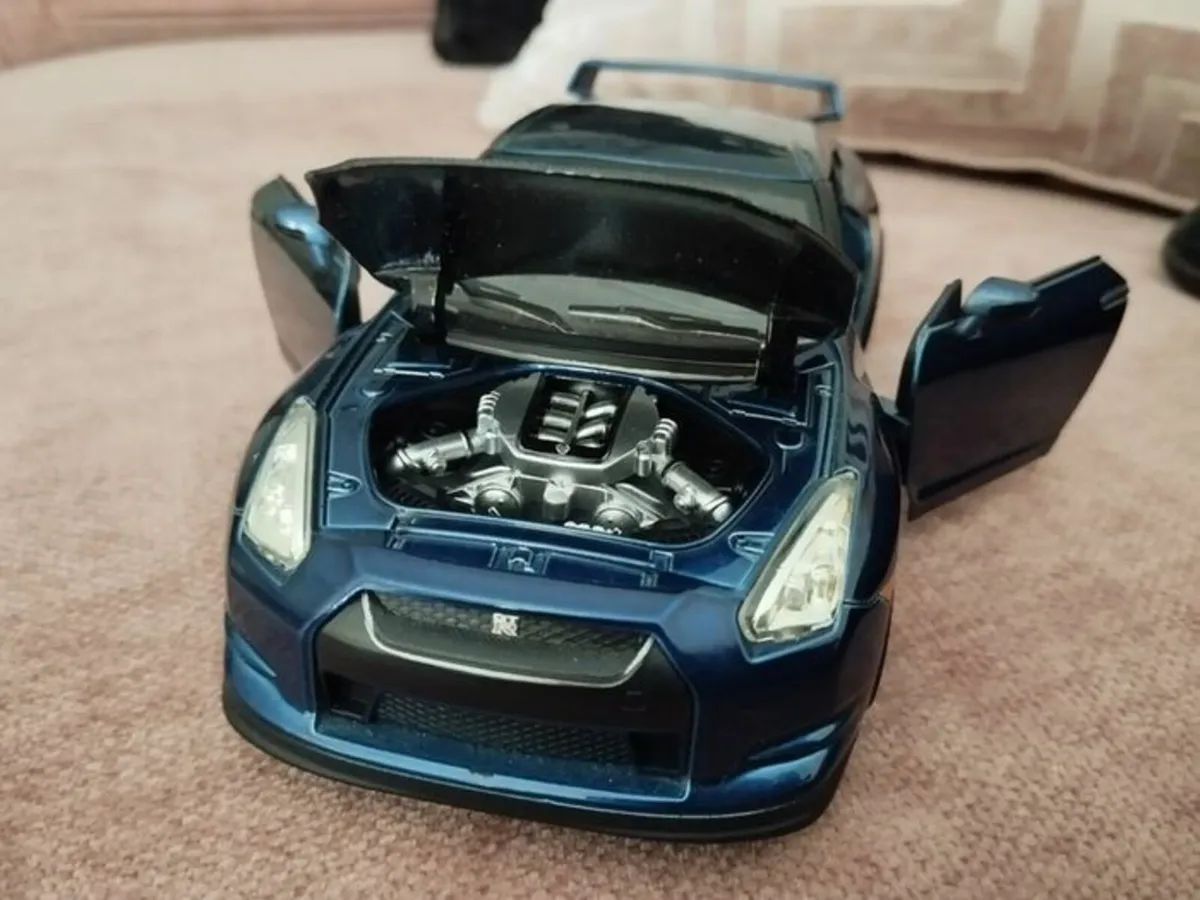 Nissan GTR Fast 6 - Scale 1:24 - Image 4