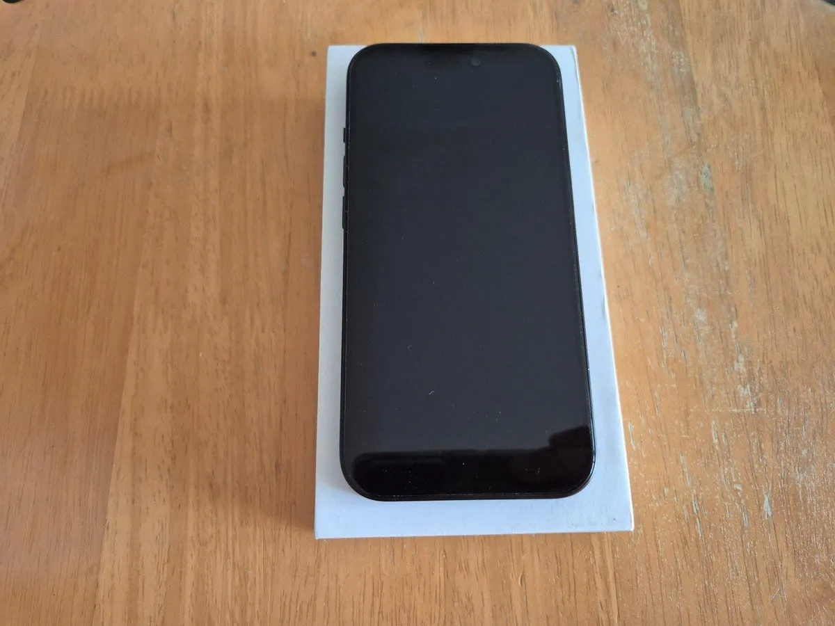 iPhone 15 128GB Black - Unlocked - Image 3
