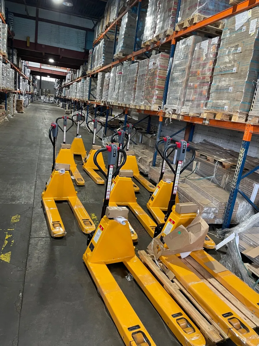 Electric Pallet Trucks - Image 2