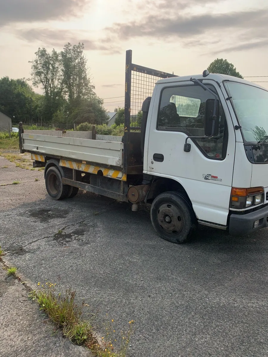 Isuzu 3.5 tonne tipper - Image 3