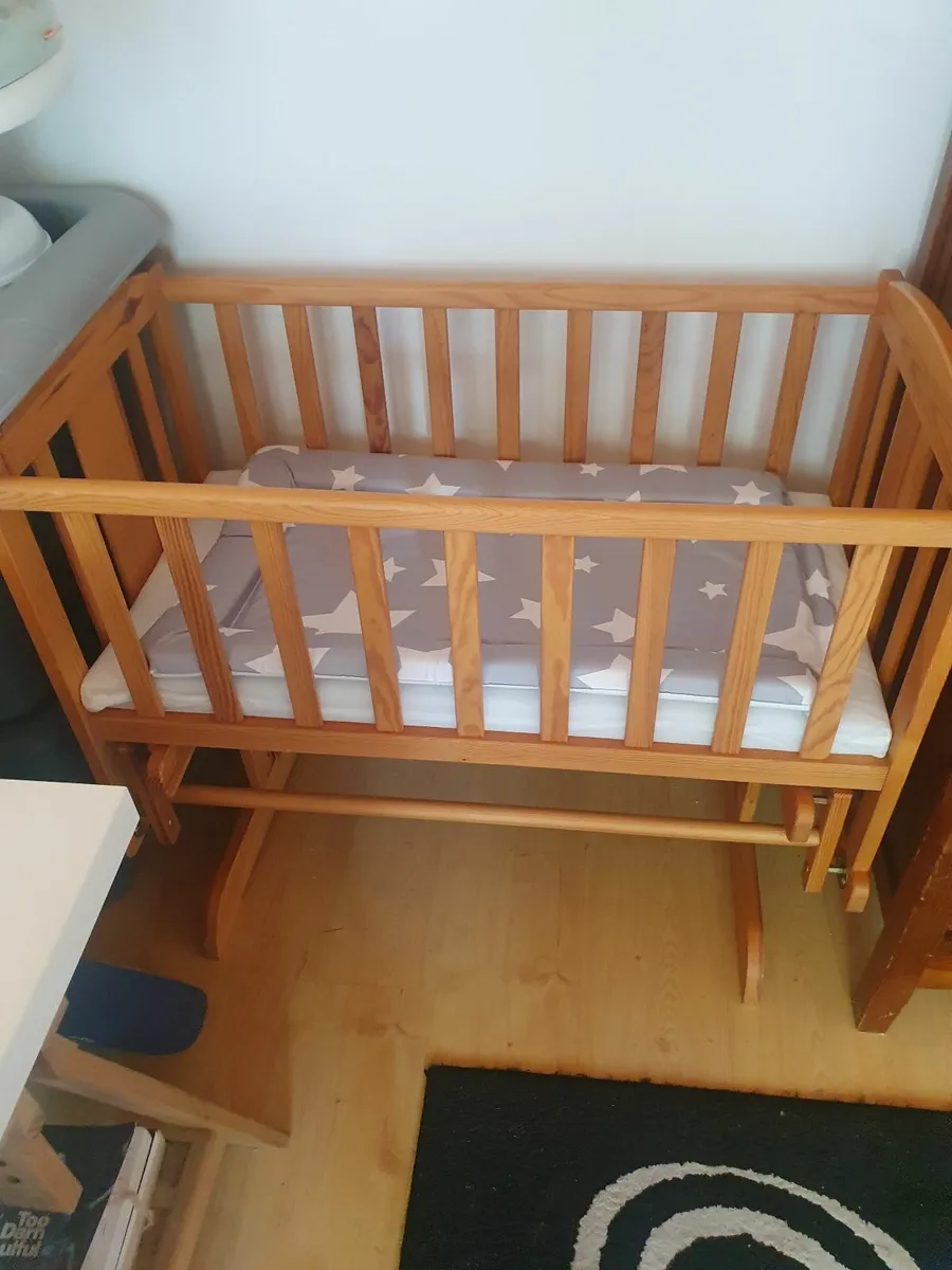 Baby cradle - Image 2