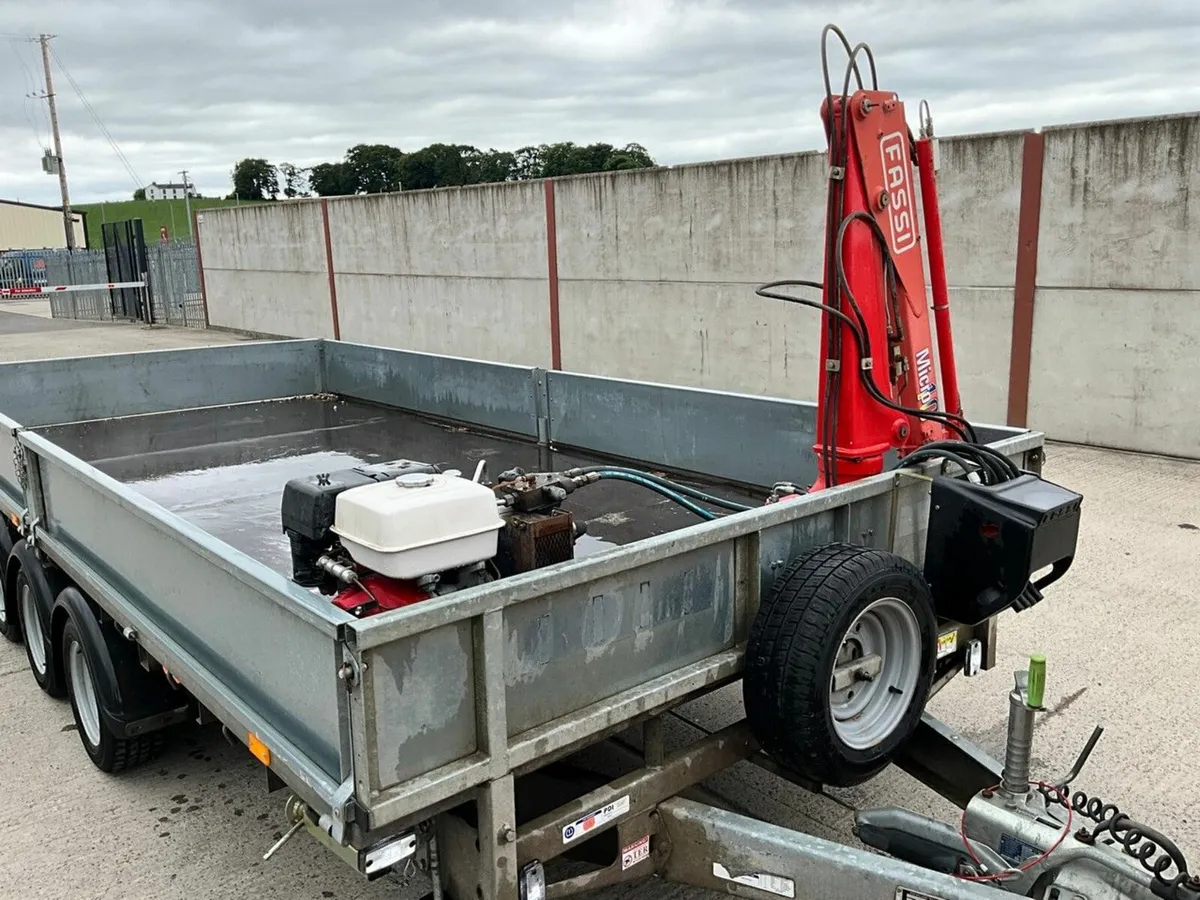 IFOR WILLIAMS 16ft X 7ft 6" TRI AXLE CRANE - Image 4