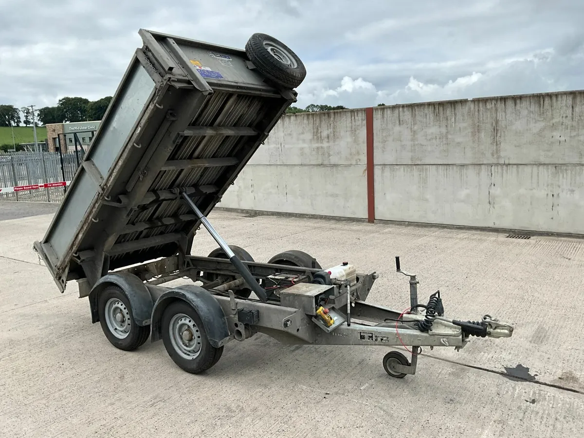 IFOR WILLIAMS TWIN AXLE 2700KGS TIPPING TRAILER - Image 1