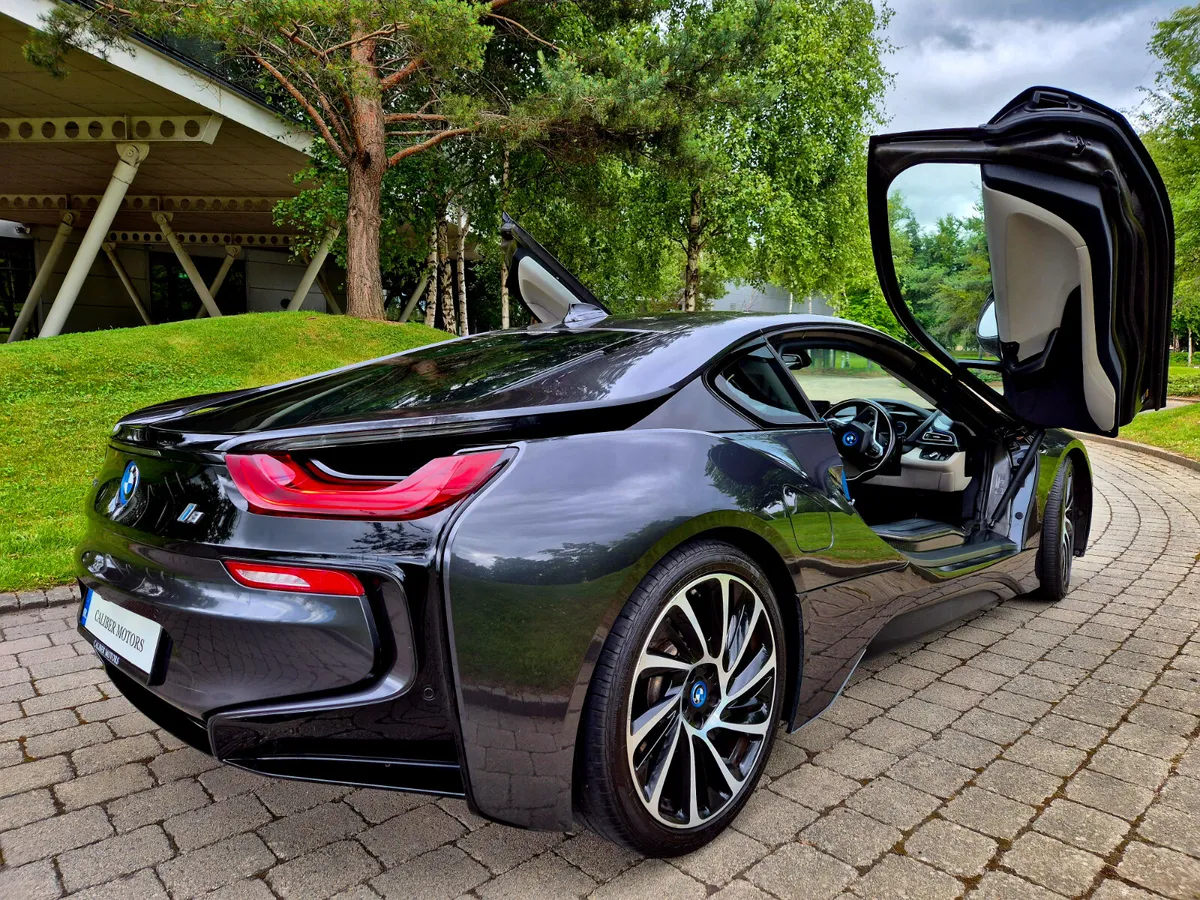 BMW i8 1.5i 369BHP COUPE - Image 3