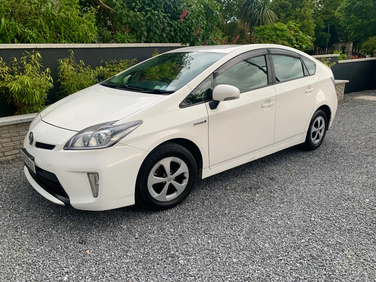 Toyota Prius 2013 hybrid (New Nct) - Image 1