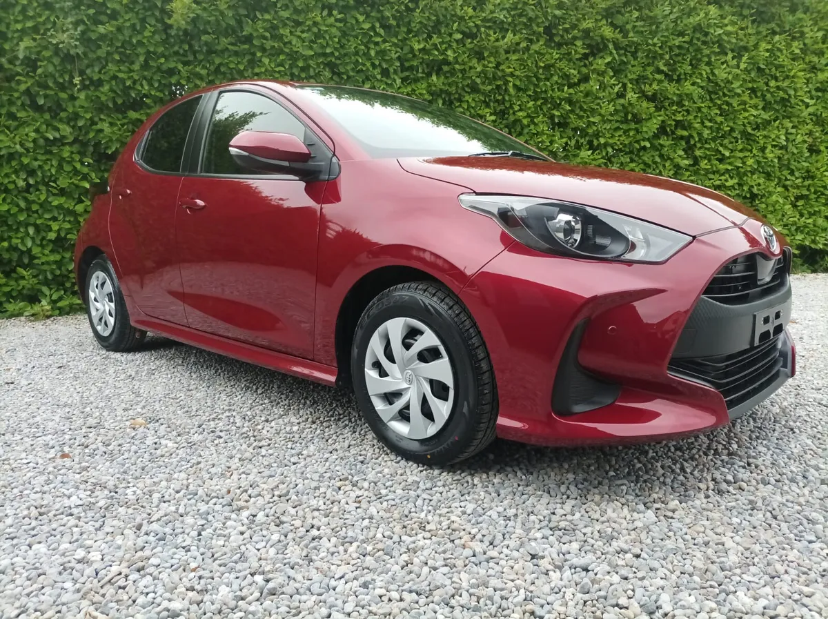 Toyota Yaris 1.5 Petrol NOT HYBRID Automatic, 2020 - Image 1