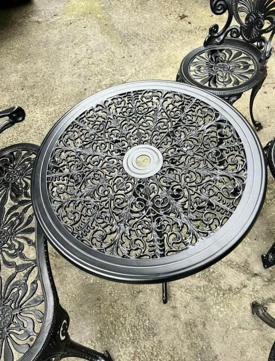 patio set - Image 2