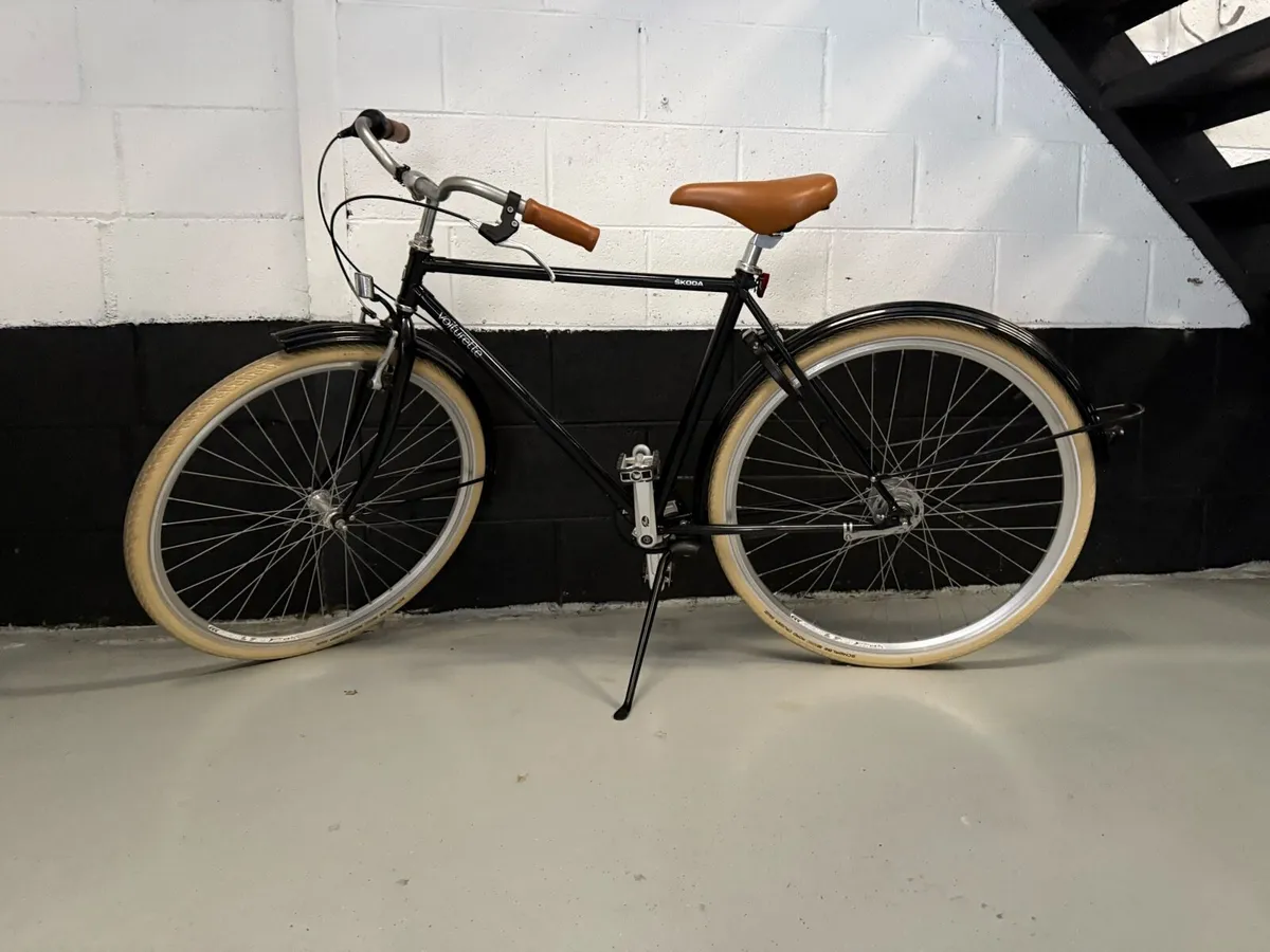 ŠKODA VOITURETTE Retro City Bicycle - Image 1