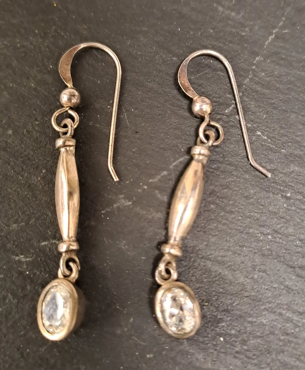 Silver earrings hanging with crystal - Image 1
