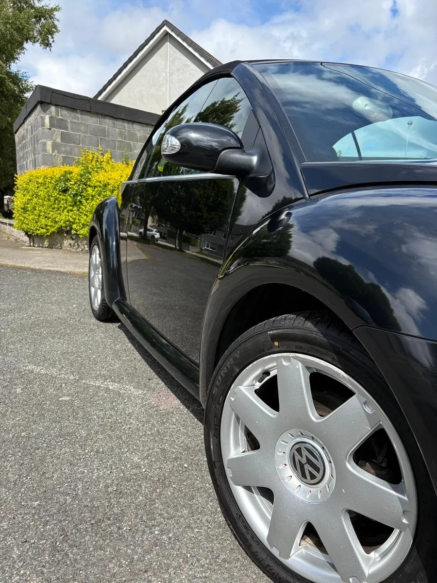VW Beetle Convertible - Image 3