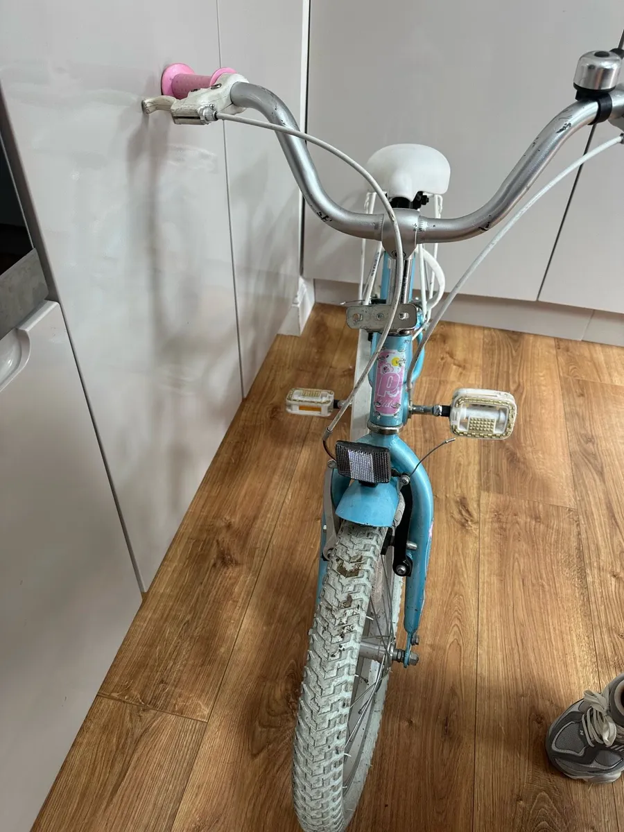 2 Kids bicycles - Image 2
