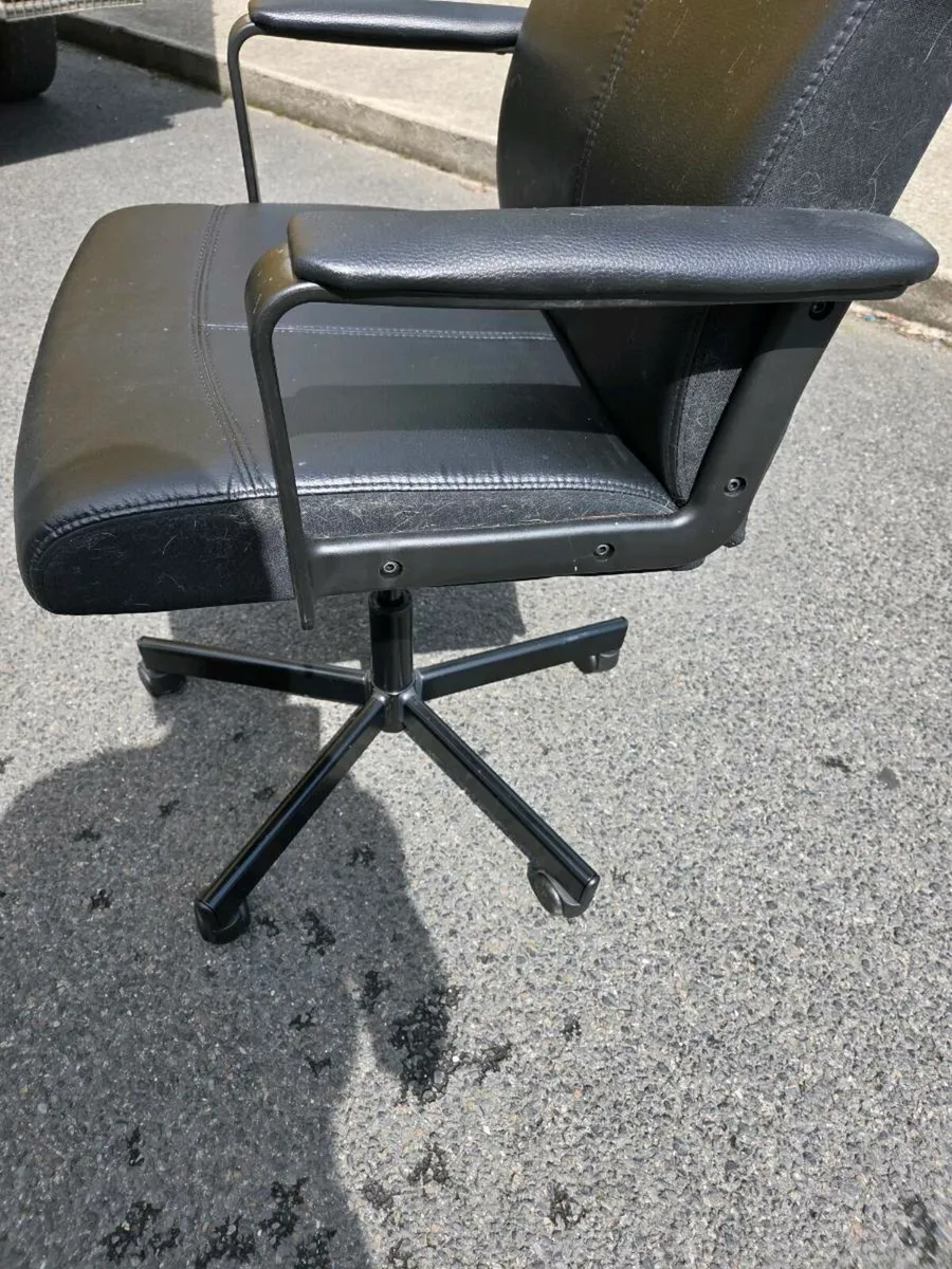 Office/ computer chair - Image 3