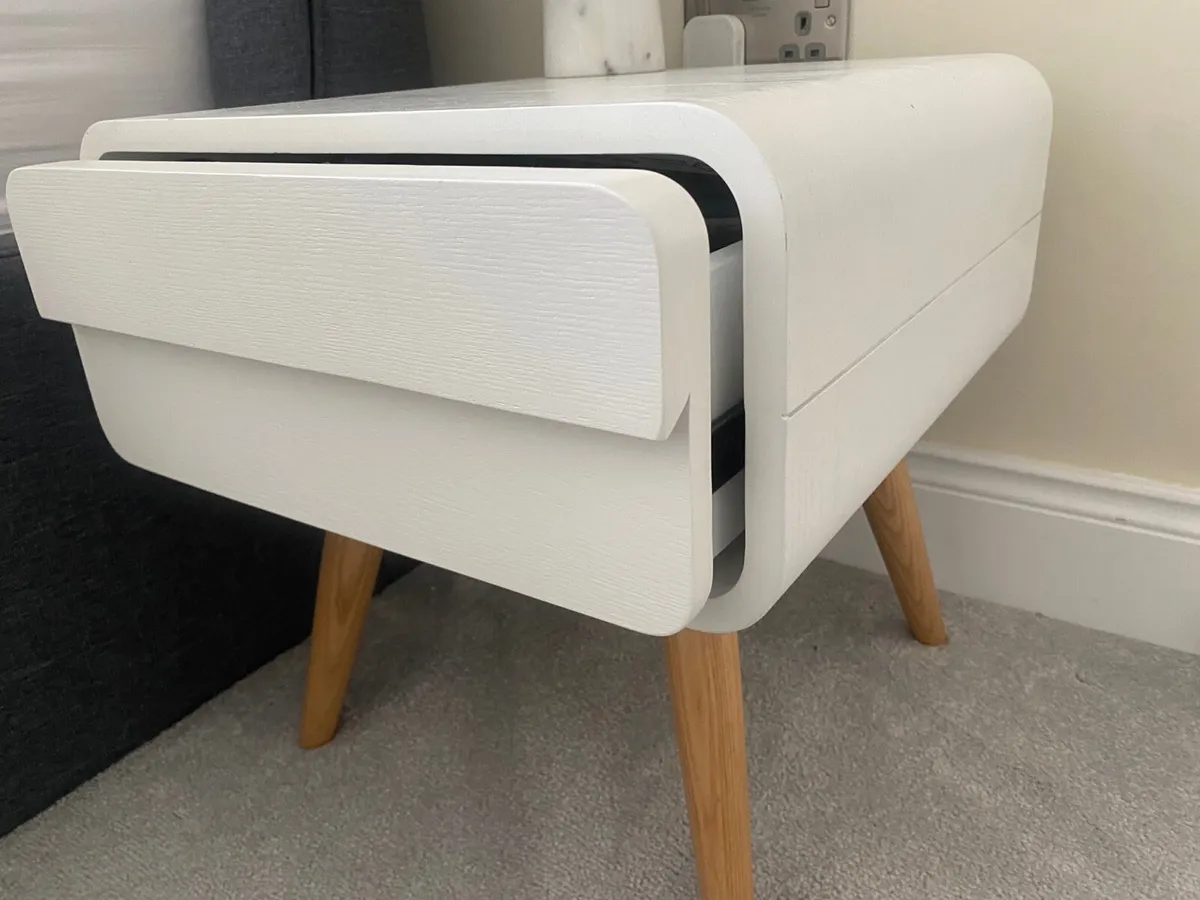 Bedside lockers - Image 2